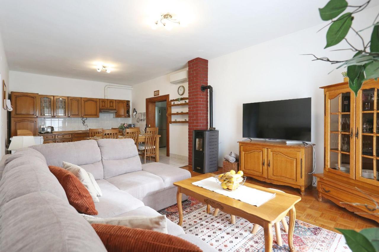 Seaview Apartment Aida Posedarje Εξωτερικό φωτογραφία