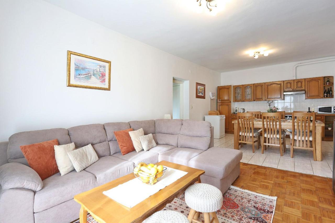 Seaview Apartment Aida Posedarje Εξωτερικό φωτογραφία